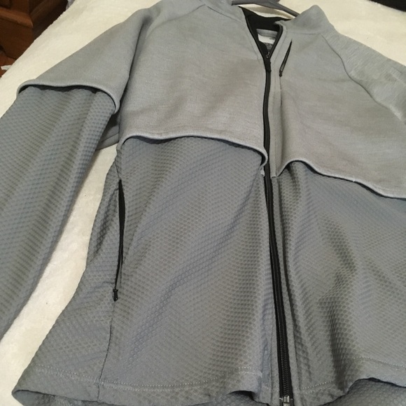 Adidas zip up jacket - Picture 2 of 6